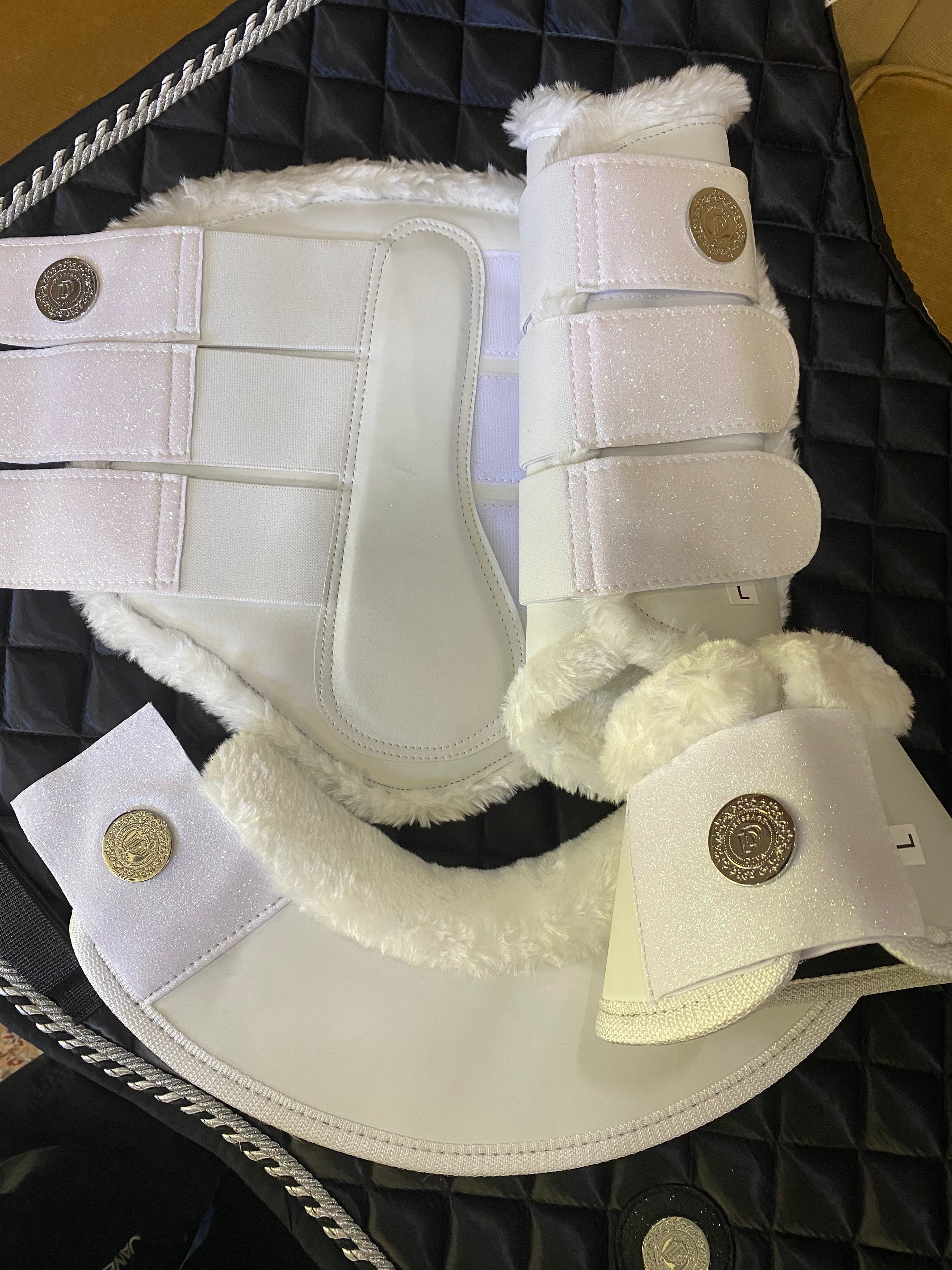 White synthetic boots & matching bellboots